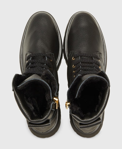 Schnürstiefeletten