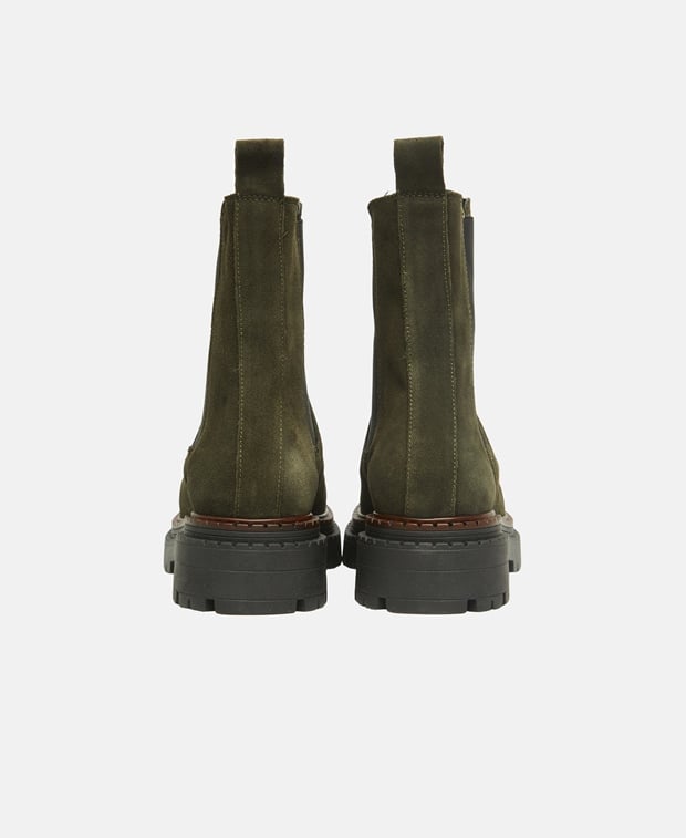 Chelsea Boots