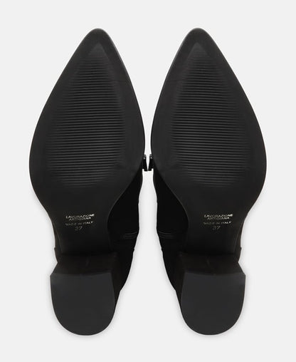 Wadenhohe Stiefel