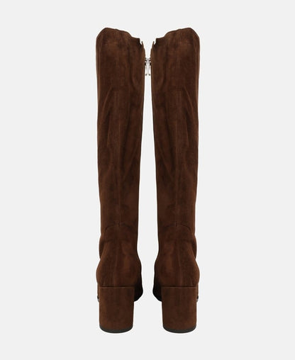 Wadenhohe Stiefel