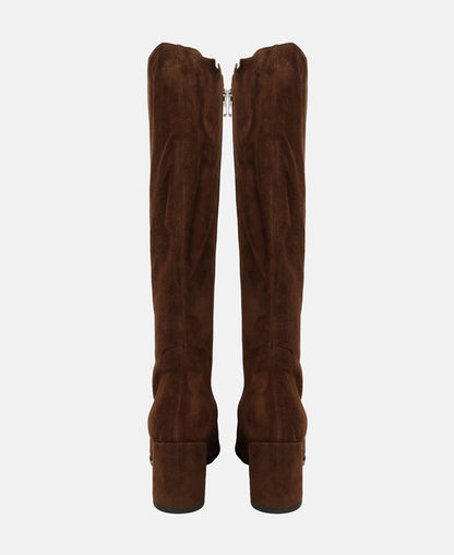 Wadenhohe Stiefel