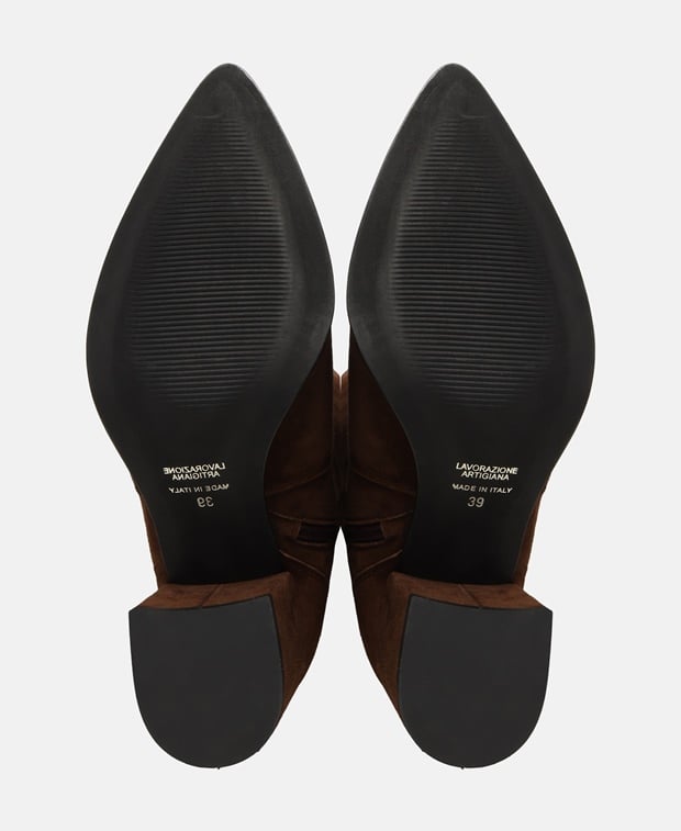 Wadenhohe Stiefel