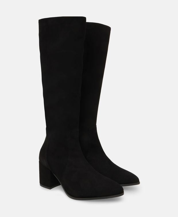 Wadenhohe Stiefel