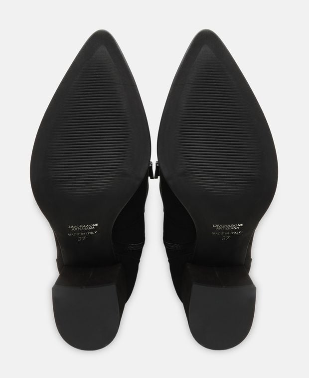 Wadenhohe Stiefel