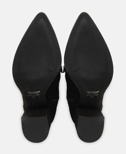 Wadenhohe Stiefel