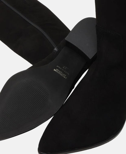 Wadenhohe Stiefel