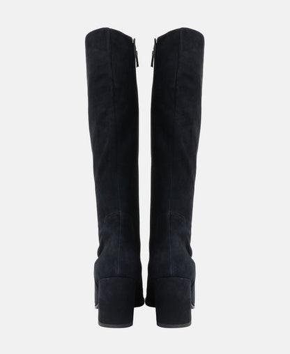 Wadenhohe Stiefel