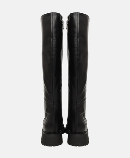 Wadenhohe Stiefel