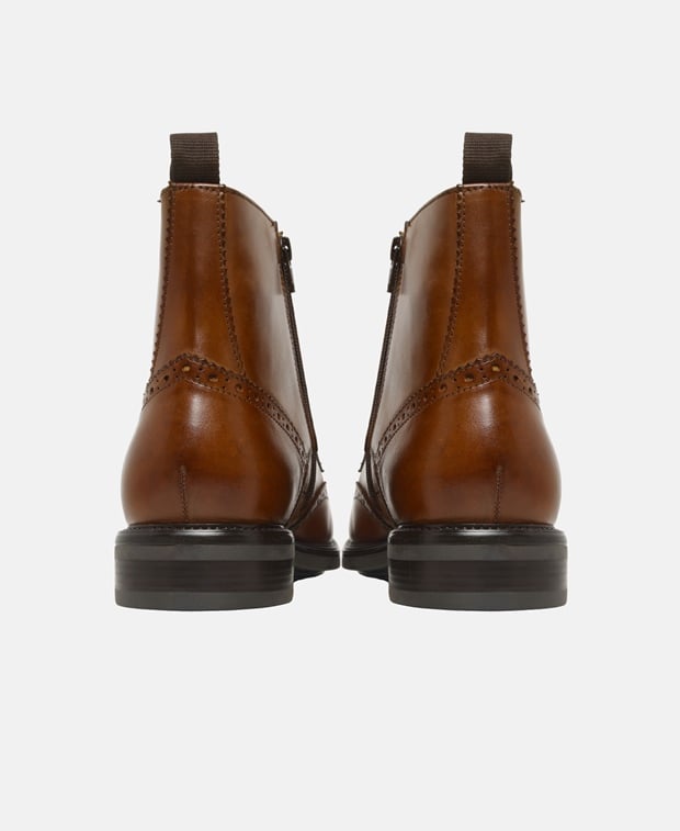Schnürstiefeletten