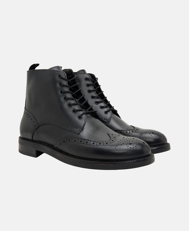 Schnürstiefeletten