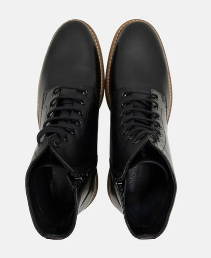 Schnürboots