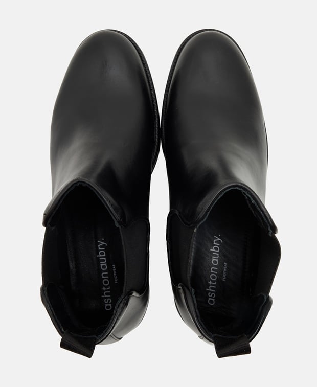Chelsea Boots