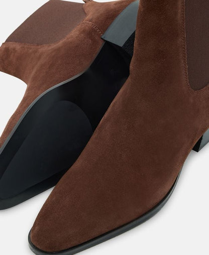 Chelsea Boots