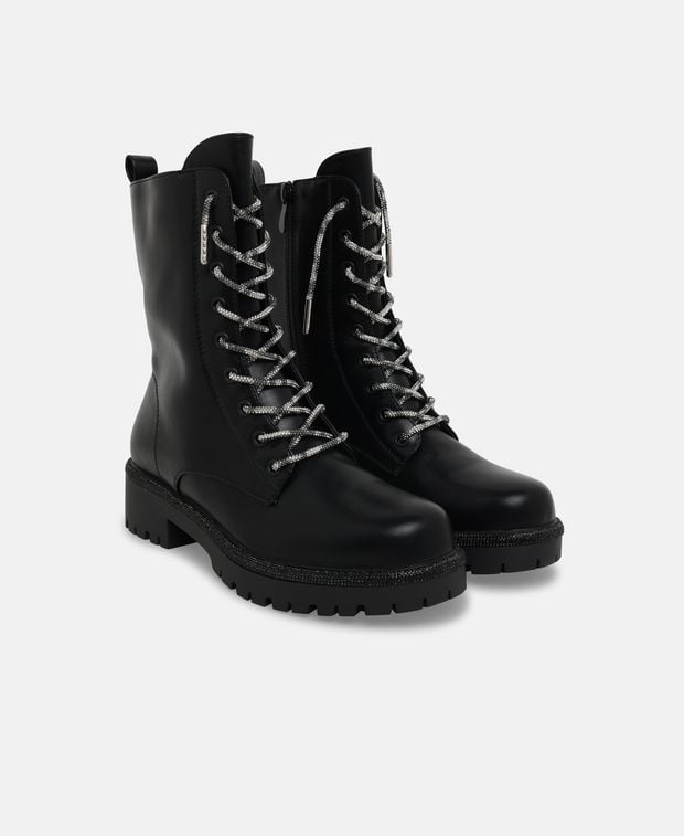 Schnürstiefeletten