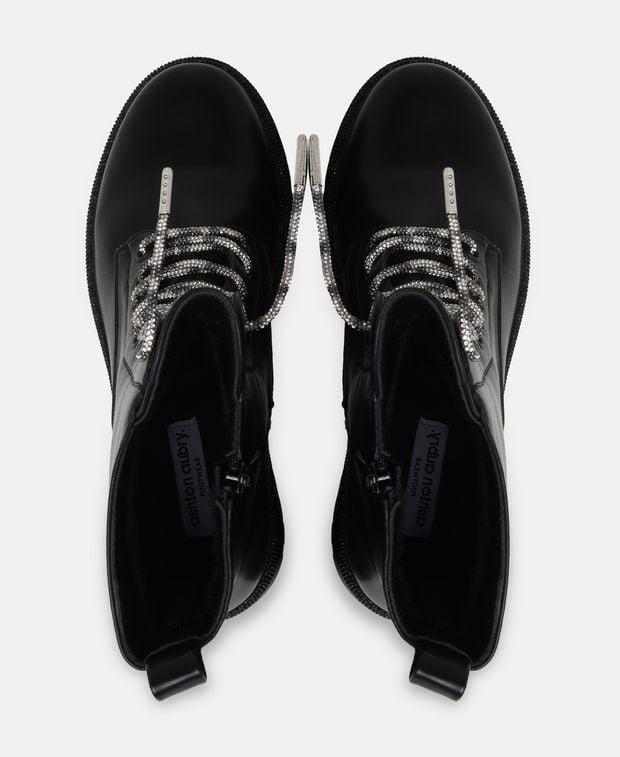 Schnürstiefeletten