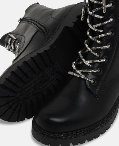 Schnürstiefeletten