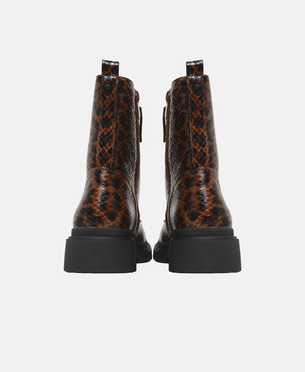 Schnürstiefeletten