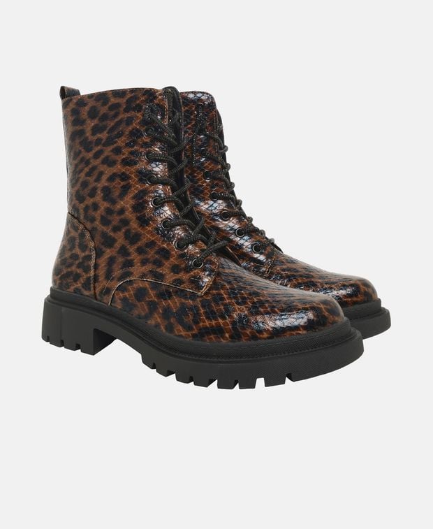 Schnürstiefeletten