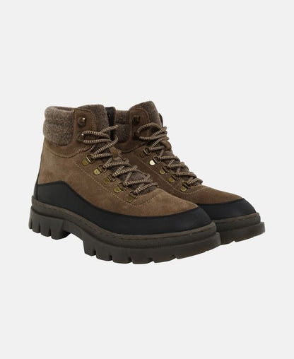 Schnürstiefeletten