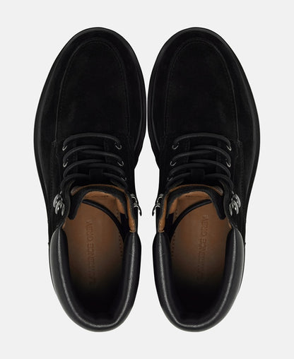 Schnürstiefeletten