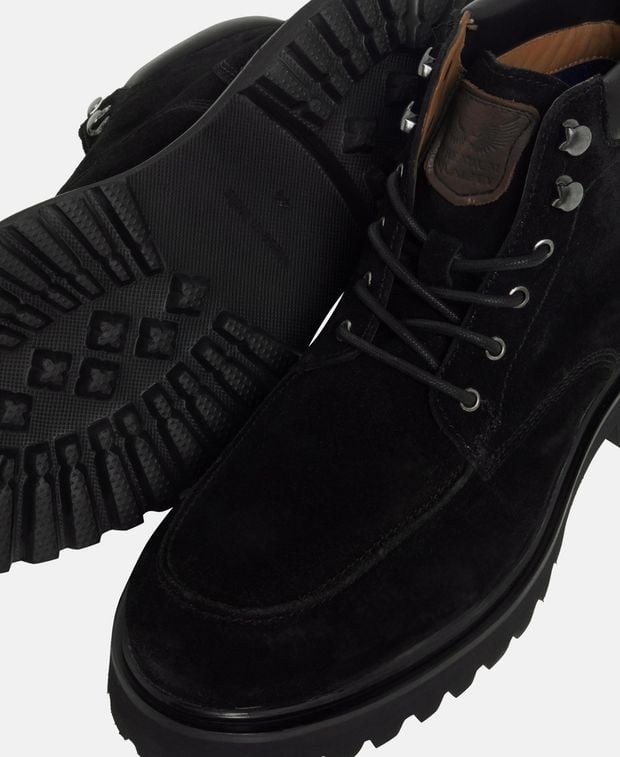 Schnürstiefeletten
