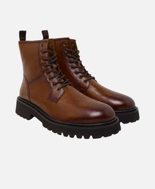 Schnürstiefeletten