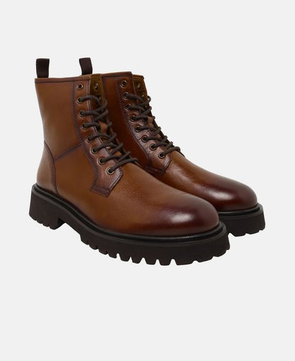 Schnürstiefeletten