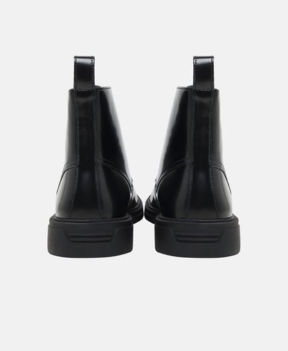 Schnürstiefeletten