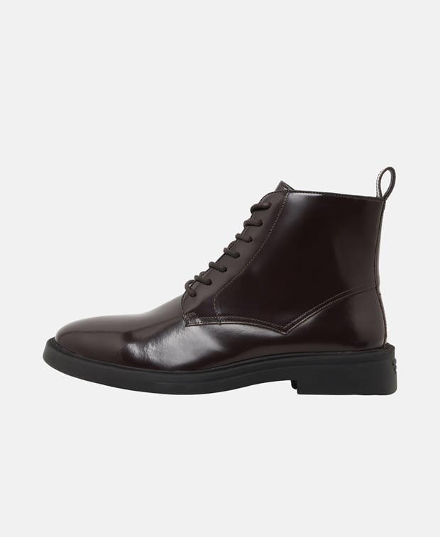 Schnürstiefeletten