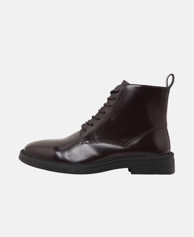 Schnürstiefeletten