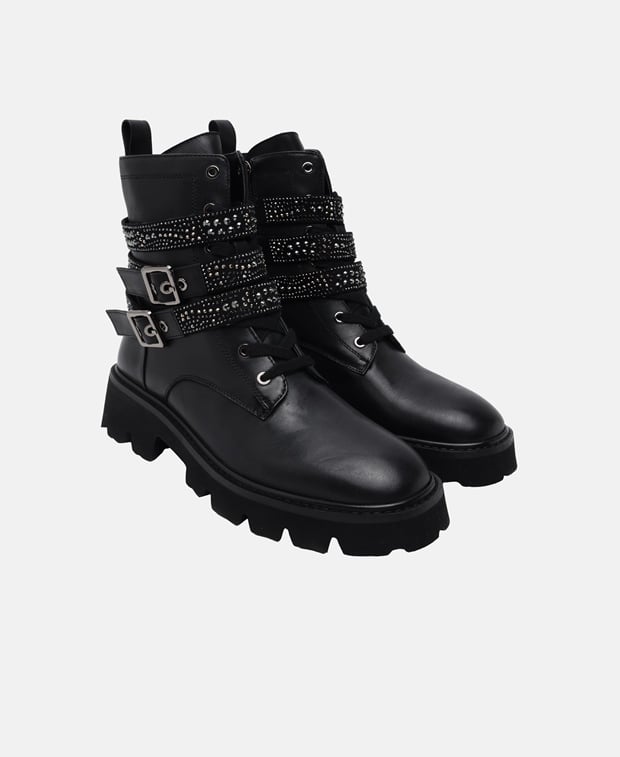 Schnürstiefeletten