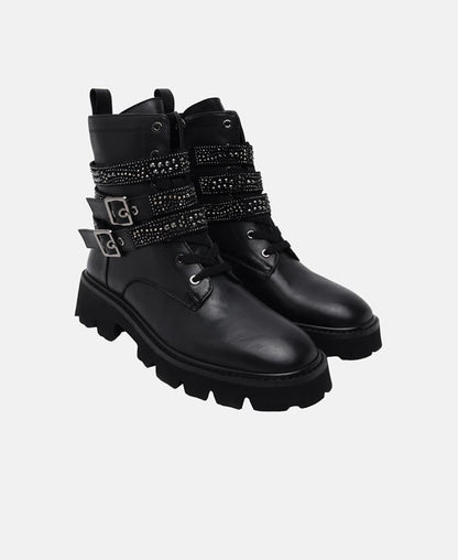 Schnürstiefeletten