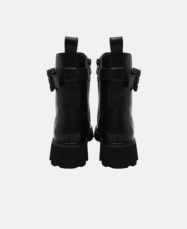 Schnürstiefeletten