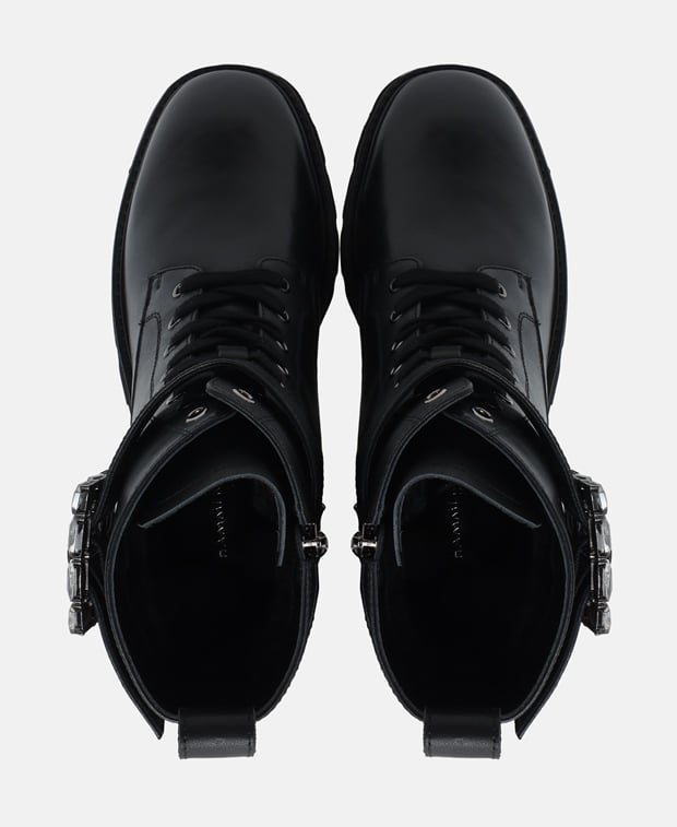 Schnürstiefeletten