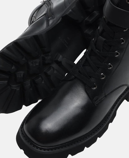 Schnürstiefeletten
