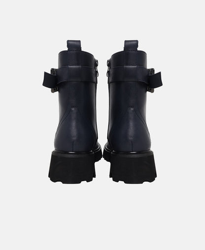 Schnürstiefeletten