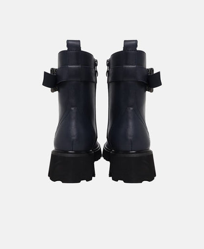 Schnürstiefeletten