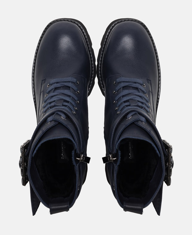 Schnürstiefeletten