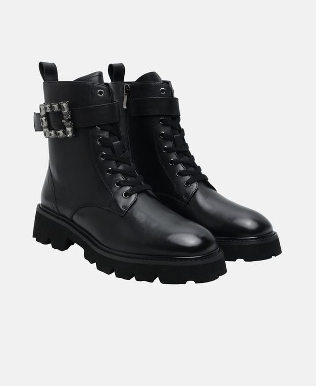 Schnürstiefeletten