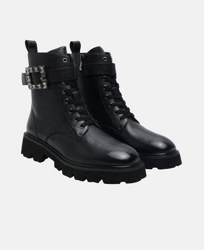 Schnürstiefeletten