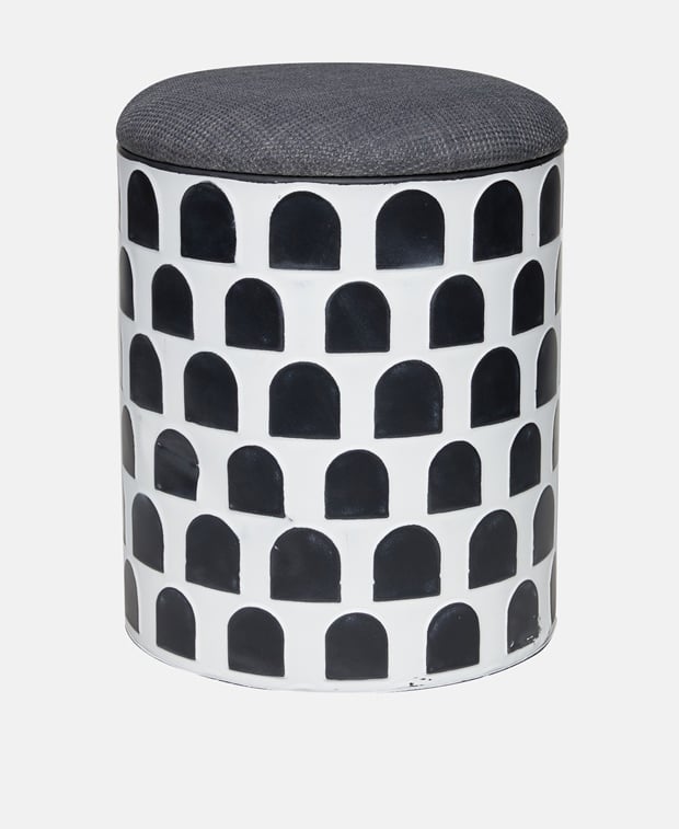 Hocker mit Stauraum
