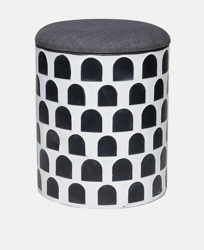 Hocker mit Stauraum