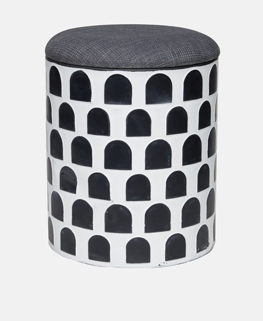 Hocker mit Stauraum