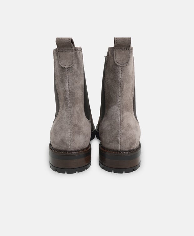 Chelsea Boots