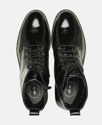 Schnürstiefeletten