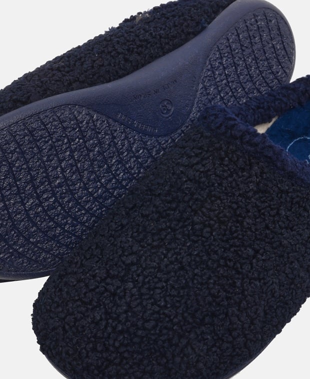 Slipper