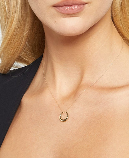 Halskette mit Anhänger