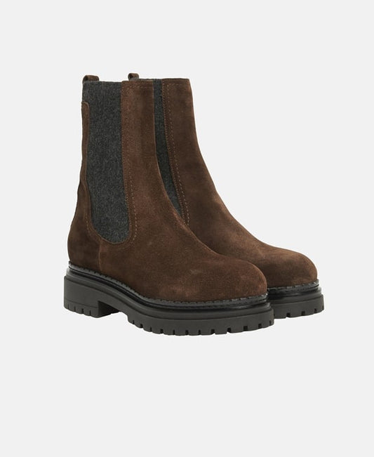 Chelsea Boots