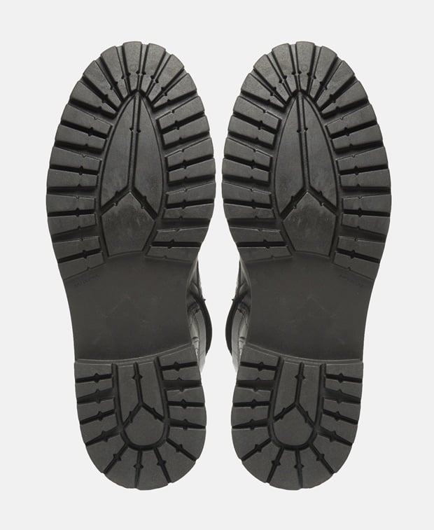 Schnürstiefeletten