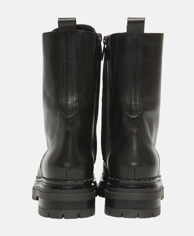 Schnürstiefeletten